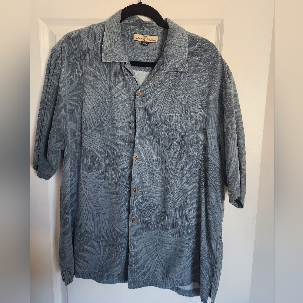 Tommy Bahama Men's Hawaiian Shirt Size M